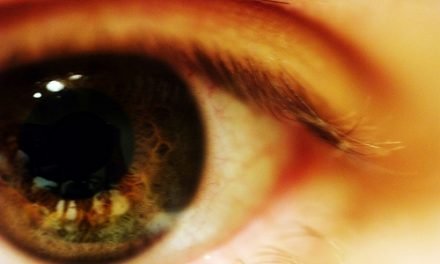 El Globulómetro un dispositivo para auto-observarse la retina