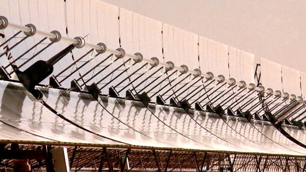 La mayor planta de energía termosolar del mundo en Emiratos Árabes