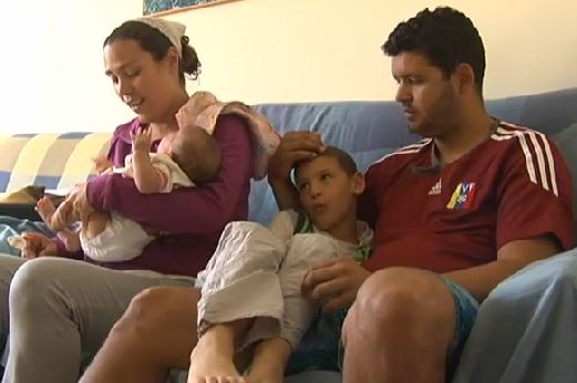 La familia superviviente, Daniel Carlos Castro, Jessica Castañé, el pequeño Carlos y la pequeña Teresita Jazmín