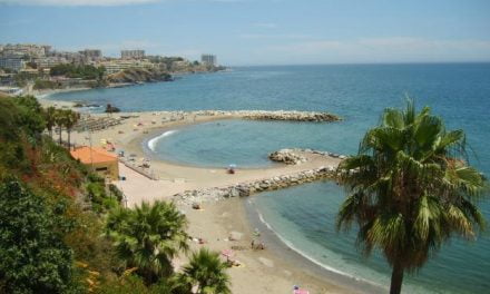 Agente de Policía fuera de servicio salva a un hombre de morir ahogado