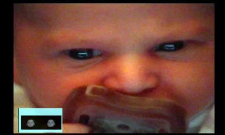 Demuestran que los recién nacidos son conscientes de su propio cuerpo