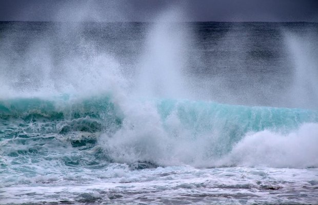 Las olas de mar como fuente de energía eléctrica - Fotografía de Tony Hisgett