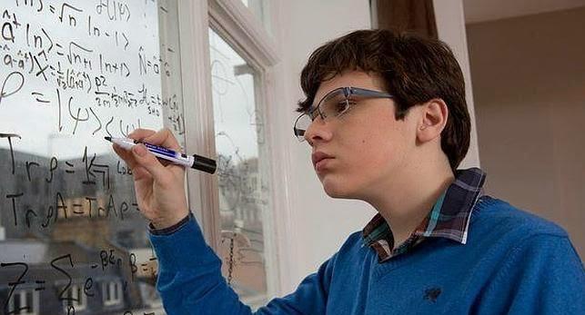 Un niño autista con mayor CI que Einstein crea su propia teoría de la relatividad
