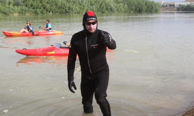 Nadando de Córdoba a Sanlúcar de Barrameda por una causa solidaria