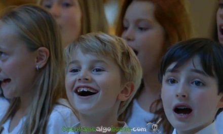 Flash Mob de música clásica protagonizado por niños prodigio en París