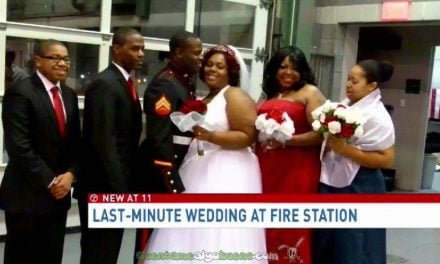 Celebran una boda «de emergencia» en una estación de bomberos