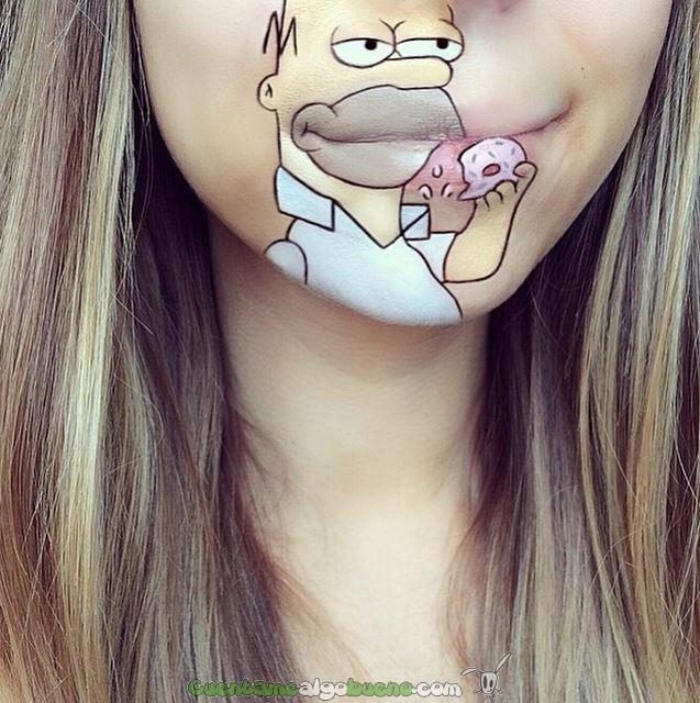 Personajes de dibujos animados cobran vida en el rostro de una maquilladora