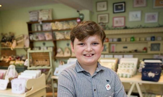 Genio empresario con once años