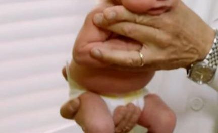 Cómo calmar a un bebé que llora desconsoladamente