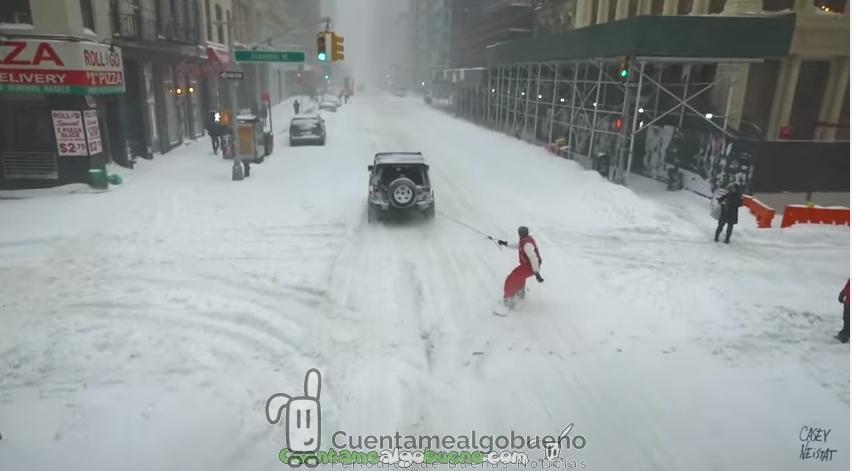 Haciendo snowboard por las calles de Nueva York