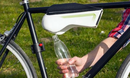 Botella que autogenera agua de la nada