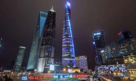 La Torre de Shanghái en timelapse
