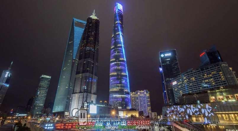 La Torre de Shanghái en timelapse