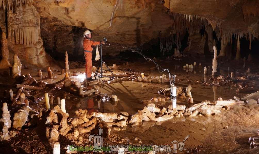 Descubren estructuras neandertales en una cueva subterránea de Francia