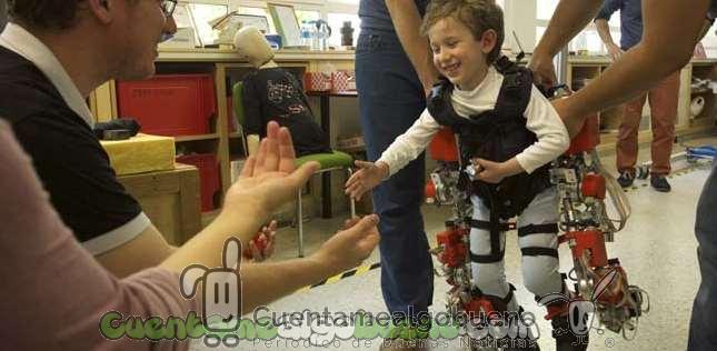 El primer exoesqueleto infantil