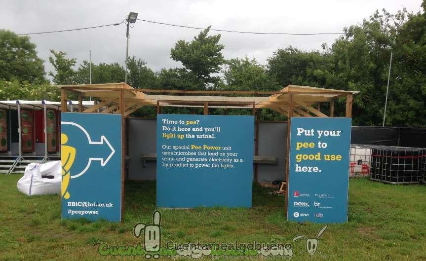 Inventan un urinario que genera electricidad con orina