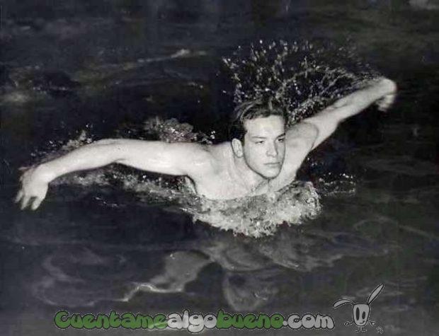 20160701-3-bud-spencer-nadador-de-joven