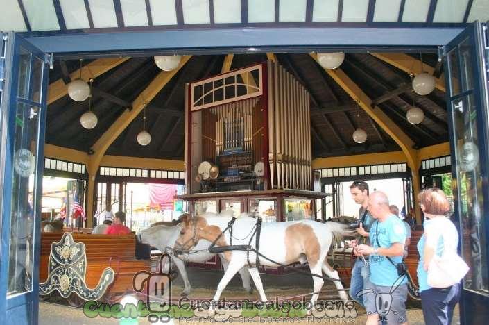 Clausuran el tiovivo tirado por ponys más antiguo de Viena