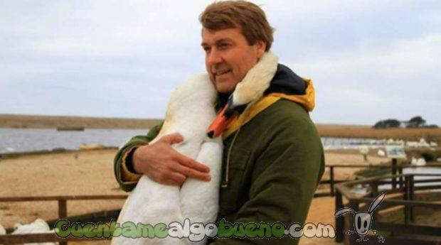 20160920-3-cisne-abraza-richard-wiese-02