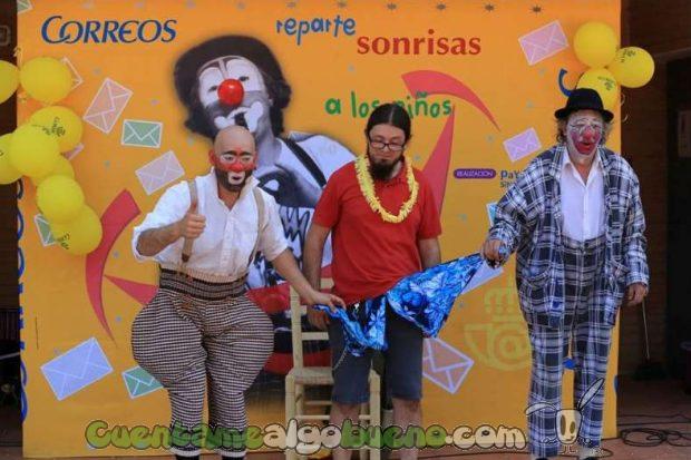 20161025-3-payasos-sin-fronteras-reparte-sonrisas-almeria-01