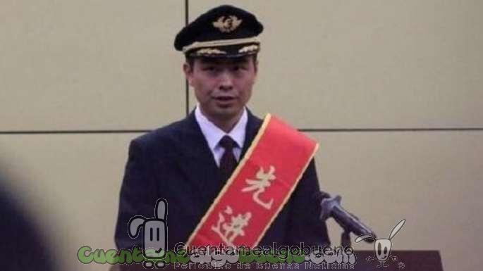 Premian al Piloto chino que salvó la vida a 439 personas con una arriesgada maniobra