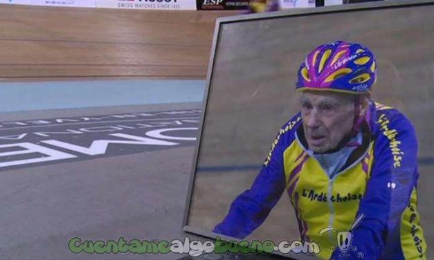 Un ciclista de 105 años bate récord mundial de velocidad en pista