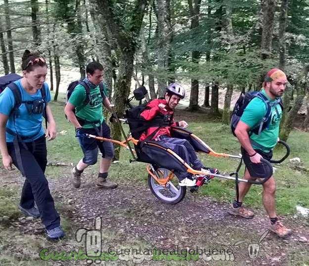 Convocatoria de Becas para Ayudar a través del Deporte