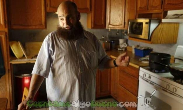 La historia de un padre que adopta niños con enfermedades terminales