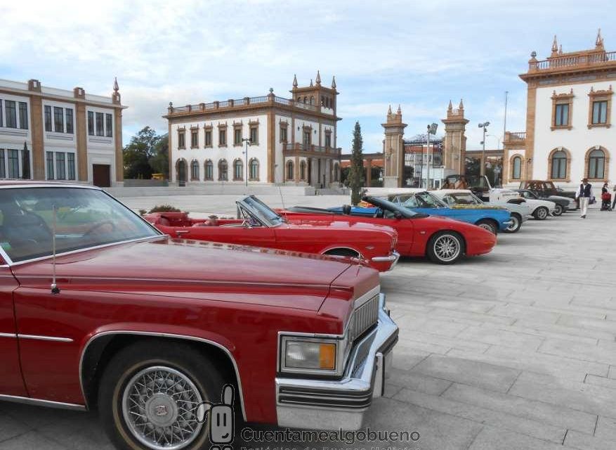 II Caravana Solidaria de coches antiguos en Málaga