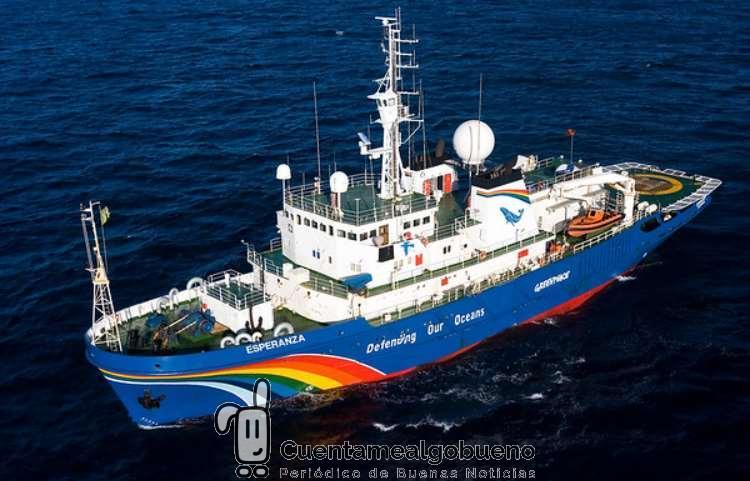 El barco Esperanza de Greenpeace llega a Málaga