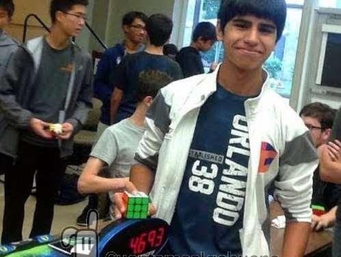 Un adolescente consigue el nuevo récord mundial de Cubo de Rubik