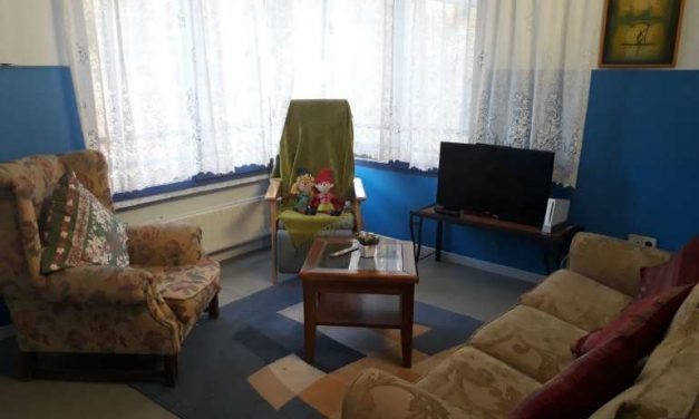 Mensajeros de la Paz ofrece apartamentos de acogida temporal a seis familias sin recursos en Vallecas