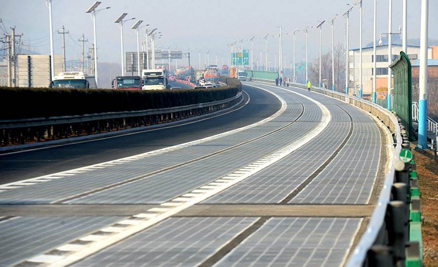 China inaugura la primera autopista solar que producirá electricidad para 800 viviendas