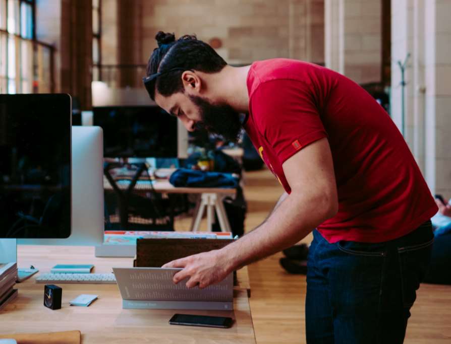 El coworking facilita la creación de sinergias y el trabajar en un espacio más humano e inspirador