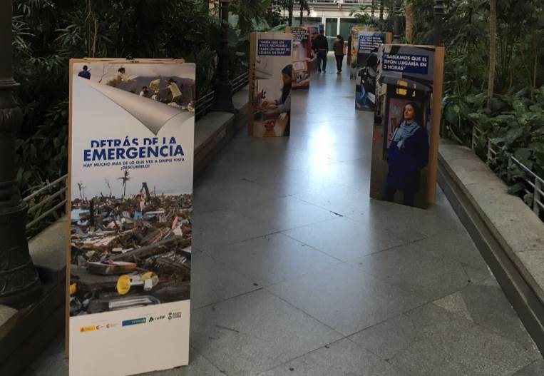 La campaña Campaña "Detrás de la Emergencia" mostrará una exposición itinerante en varias estaciones de tren españolas