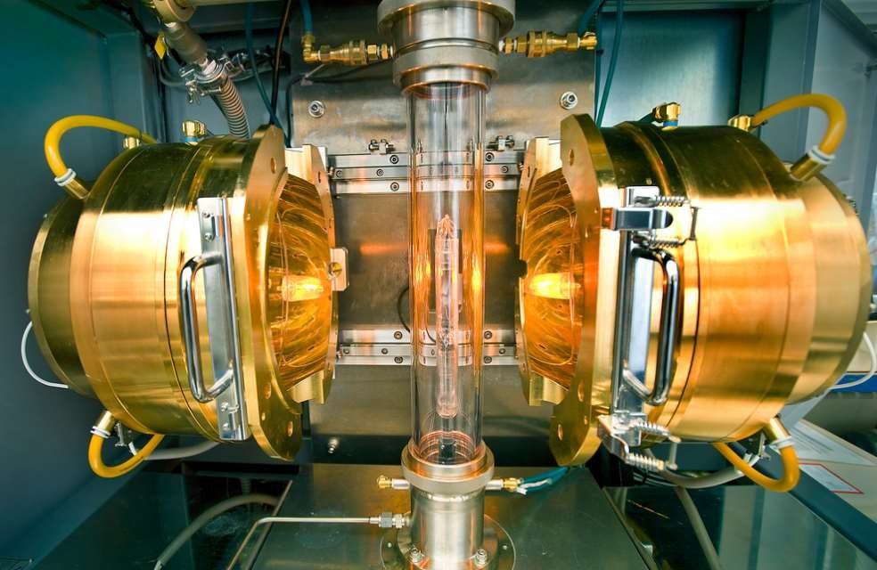 Descubren el «ángulo mágico» que otorga superconductividad al grafeno