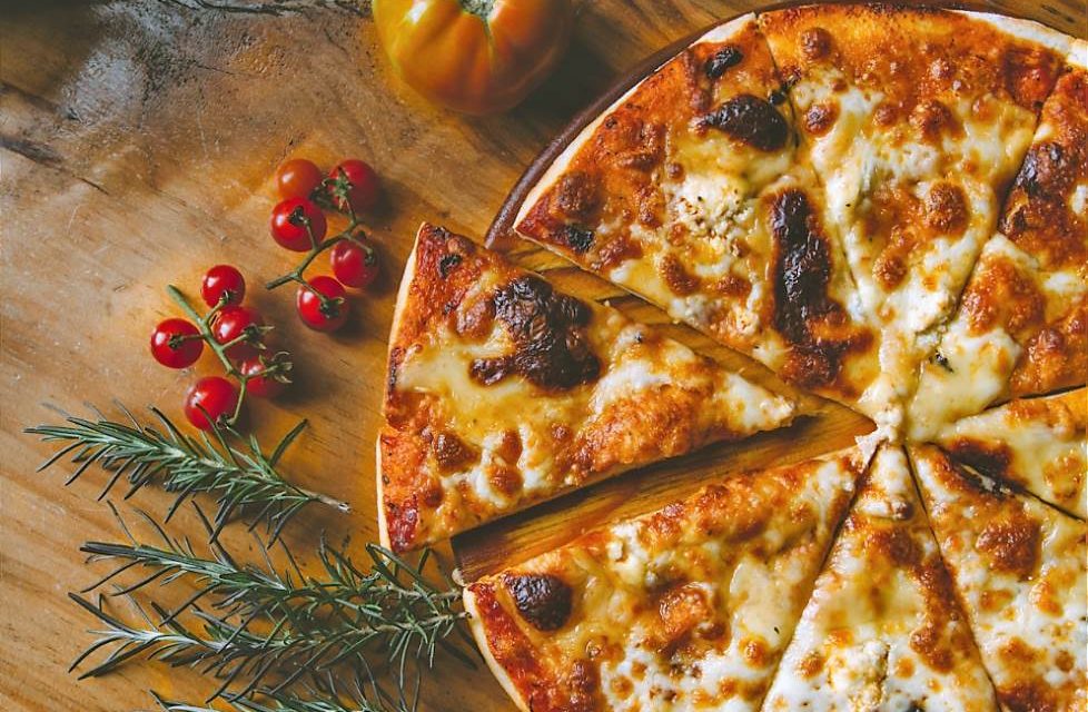 Mítica pizzería neoyorquina ya sirve pizzas con queso vegano