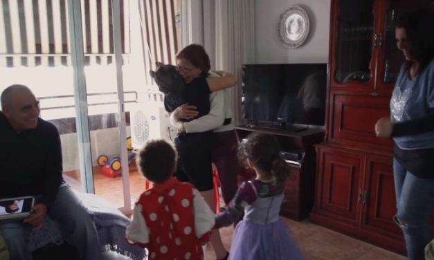 Alumnos de secundaria evalúan los beneficios de la música en personas con Alzheimer