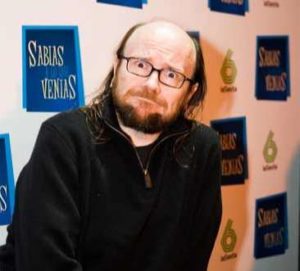 Durante la primera parte del concierto, el popular actor, guionista, director y productor de cine español, Santiago Segura, será el narrador de Pedro y el lobo