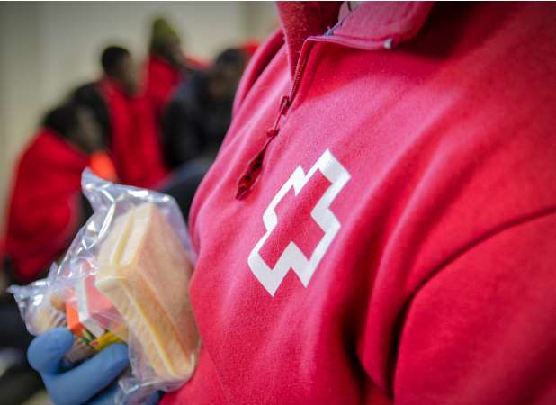 Cruz Roja Española informa que ha desplegado varios Equipos de Respuesta Inmediata en Emergencias (ERIE) en Valencia, bajo la que ha denominado “Operación Esperanza”.