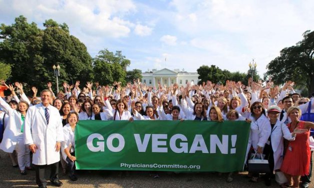 Cientos de médicos le piden al mundo que se haga vegano: GO VEGAN!