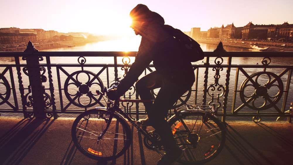 Usar la bicicleta reduce nuestra sensación de soledad y mejora nuestra salud mental