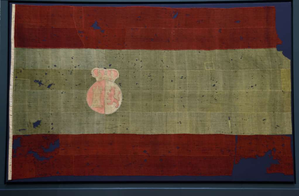 El Museo Naval de Madrid expone el ejemplar más antiguo de bandera rojigualda que se conserva