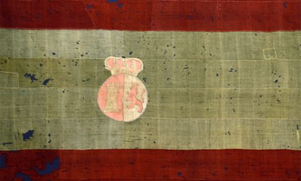El Museo Naval de Madrid expone el ejemplar más antiguo de bandera rojigualda que se conserva
