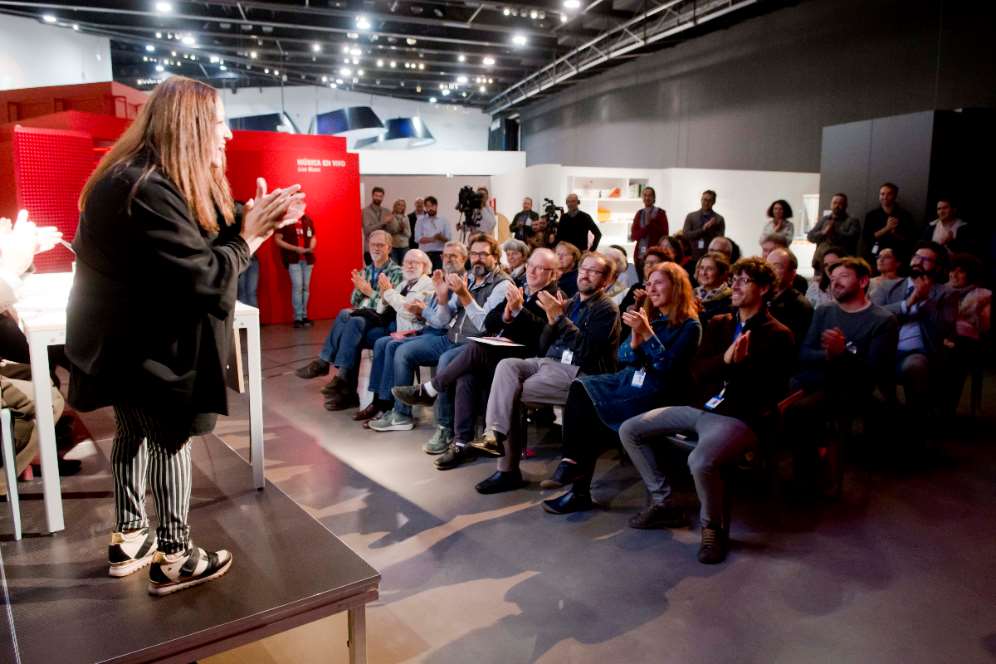 En la Exposición "Play. Ciencia y música", se recogen propuestas para todas las edades, incluidos los bebés, y donde habrá espacio para conciertos didácticos, conferencias, cursos, talleres, visitas guiadas y, sobre todo, mucha música en directo.