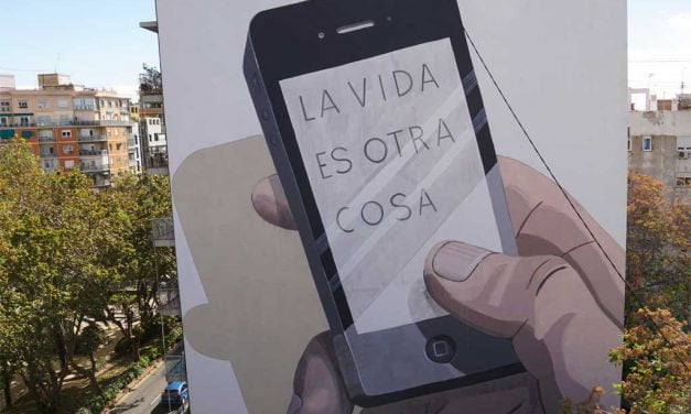 Greenpeace despliega un mural gigante en Valencia por el Día de las Ciudades