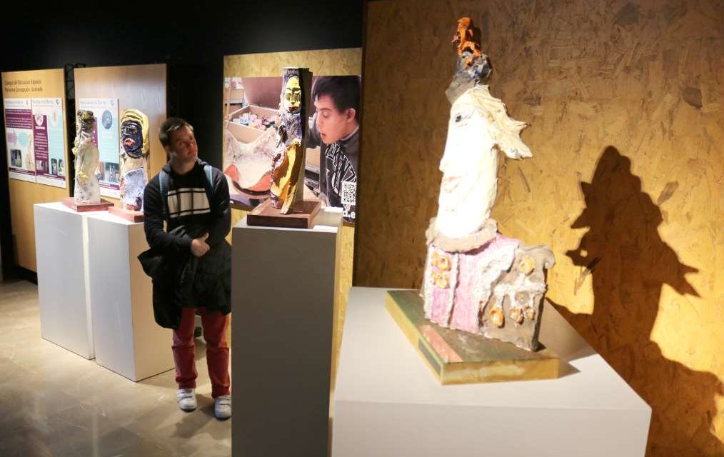 Huellas de barro: exposición escultórica hecha por alumnos con diversidad funcional