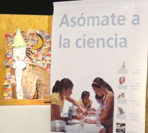 El programa ‘Investigación en el aula’ es una iniciativa impulsada en 2006 por el Parque de las Ciencias y la Consejería de Educación de la Junta de Andalucía dentro del programa ‘Asómate a la ciencia’