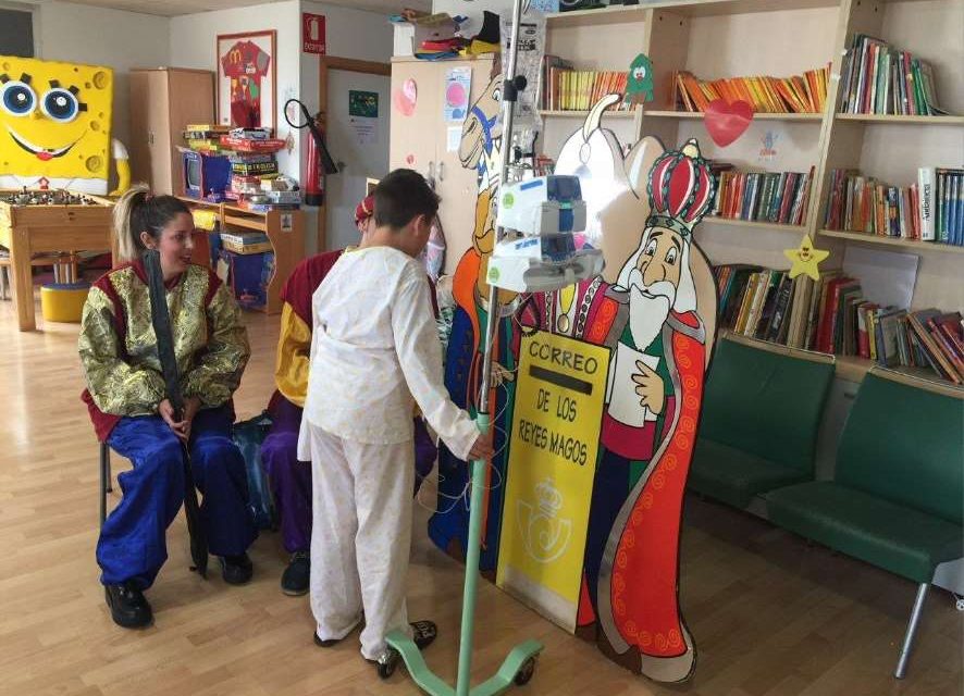 Recogida de cartas para los Reyes Magos en hospitales de Andalucía