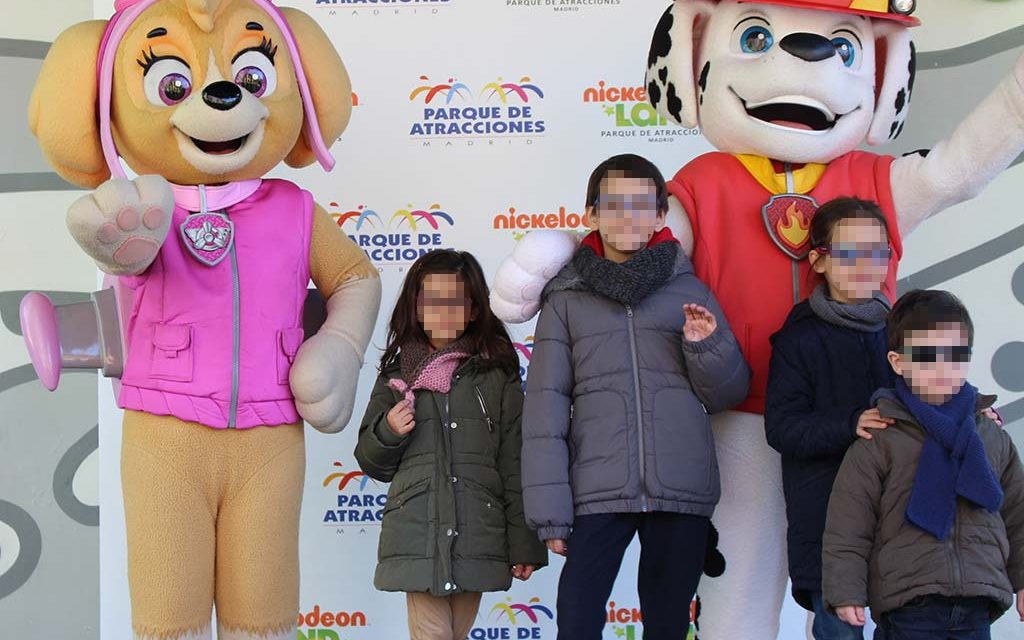 Niños con cáncer visitan el Parque de Atracciones de Madrid